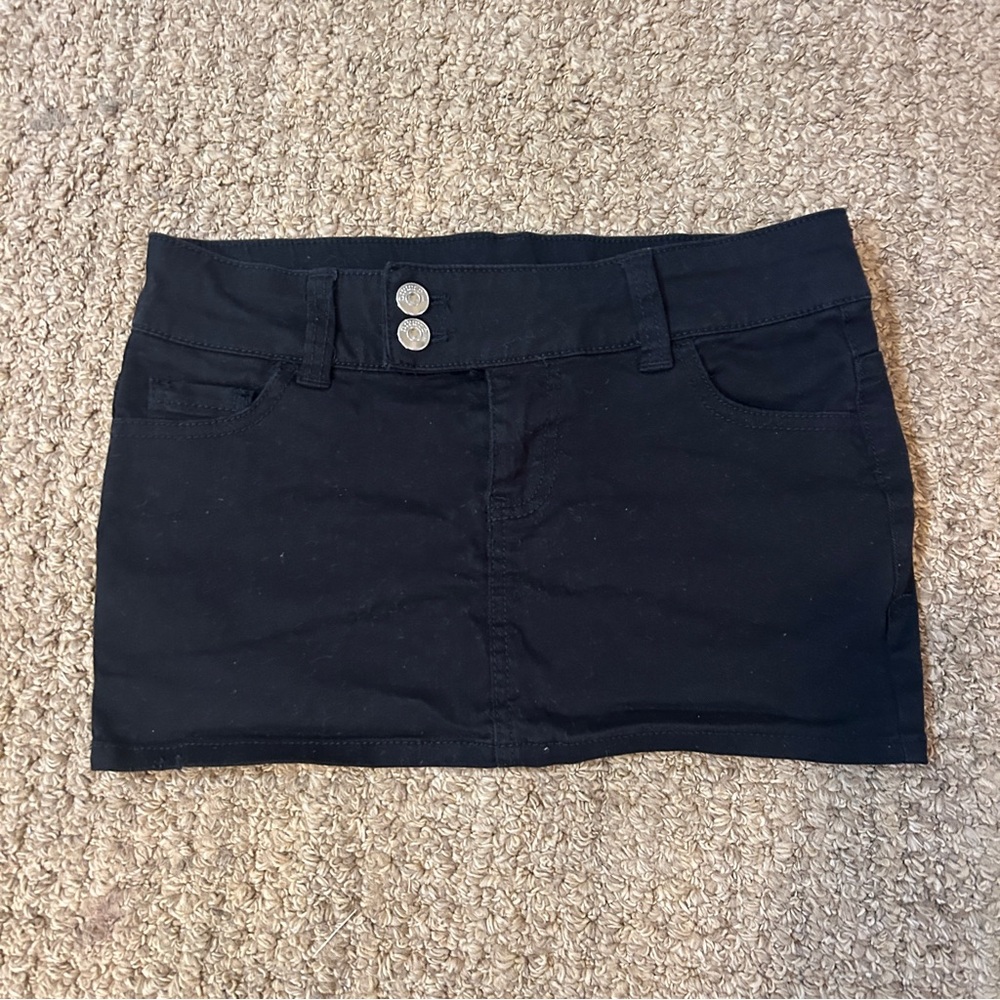 H&M Women’s Size US 2, XS/S Black Mini Skirt